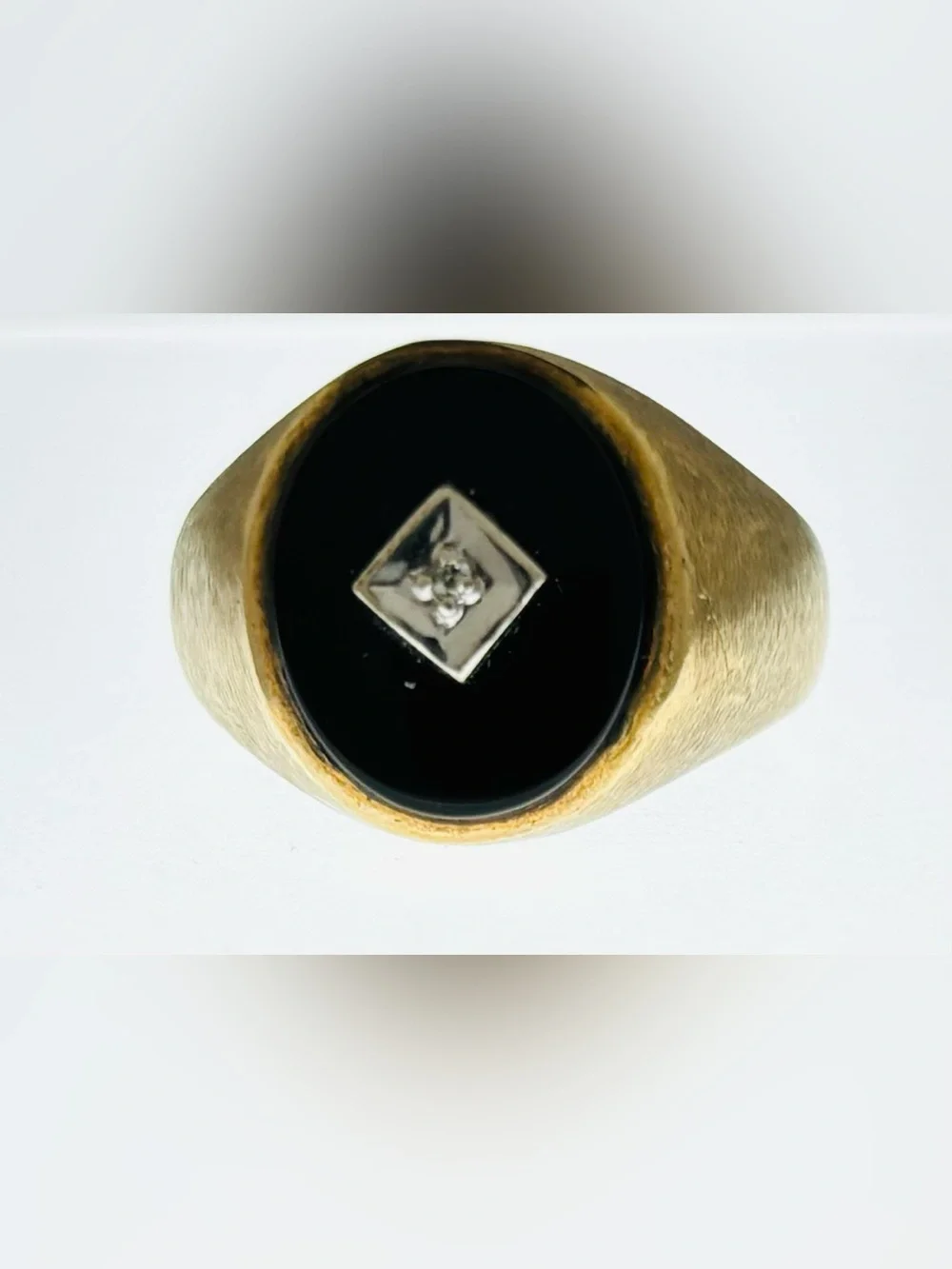 Vintage 10k Gold Signet Ring with Black Onyx and Diamond Size 10